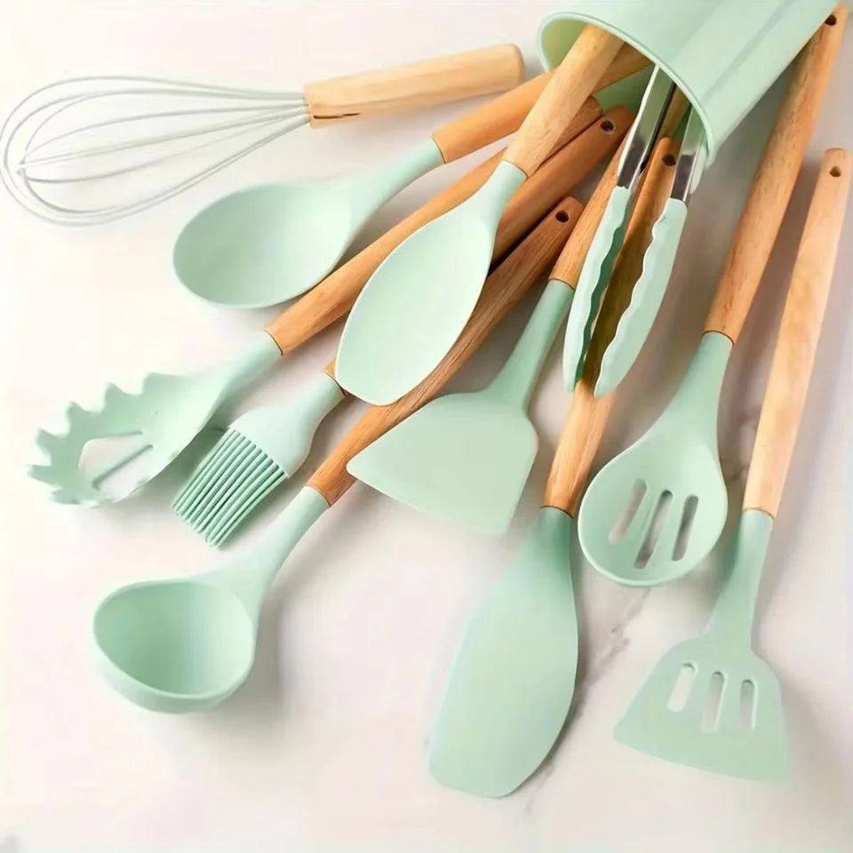 Heat Resistant Silicone Kitchen Utensils Set With Wooden Holder