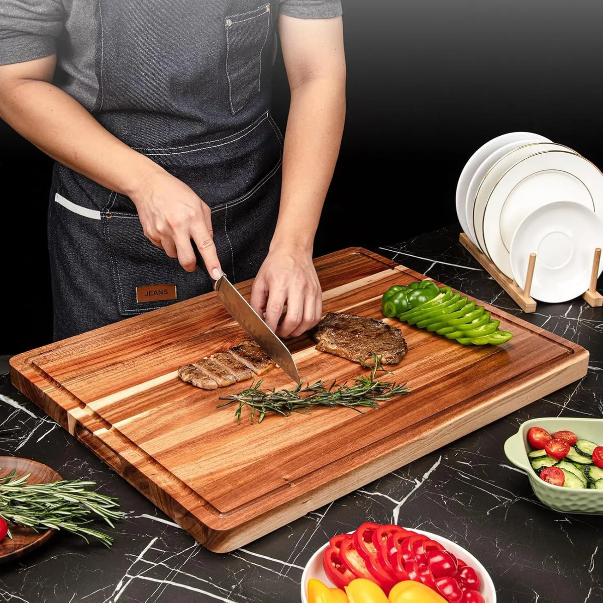TWISTER.CK Wood Cutting Board With Juice Groove And Handle Reversible